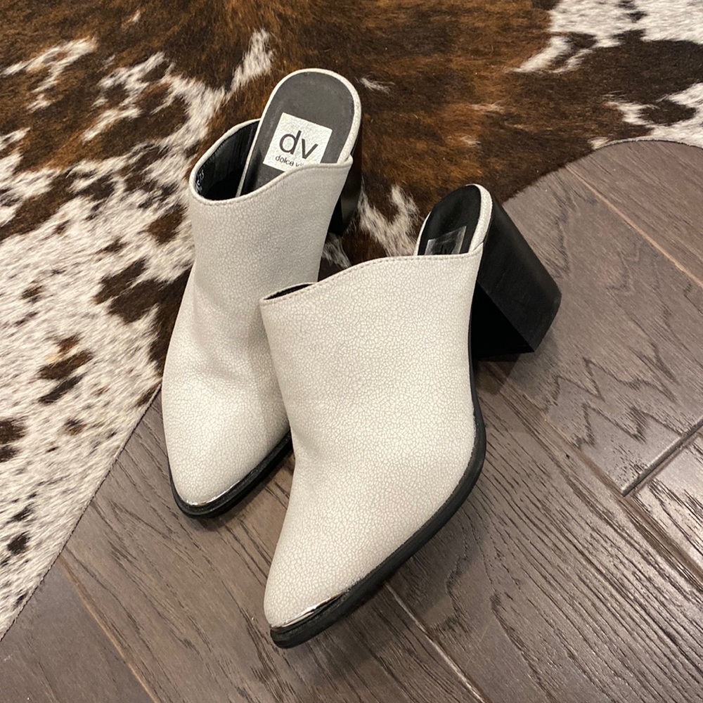 DV by Dolce Vita Nautry Silver Tip Mules in White 7.5